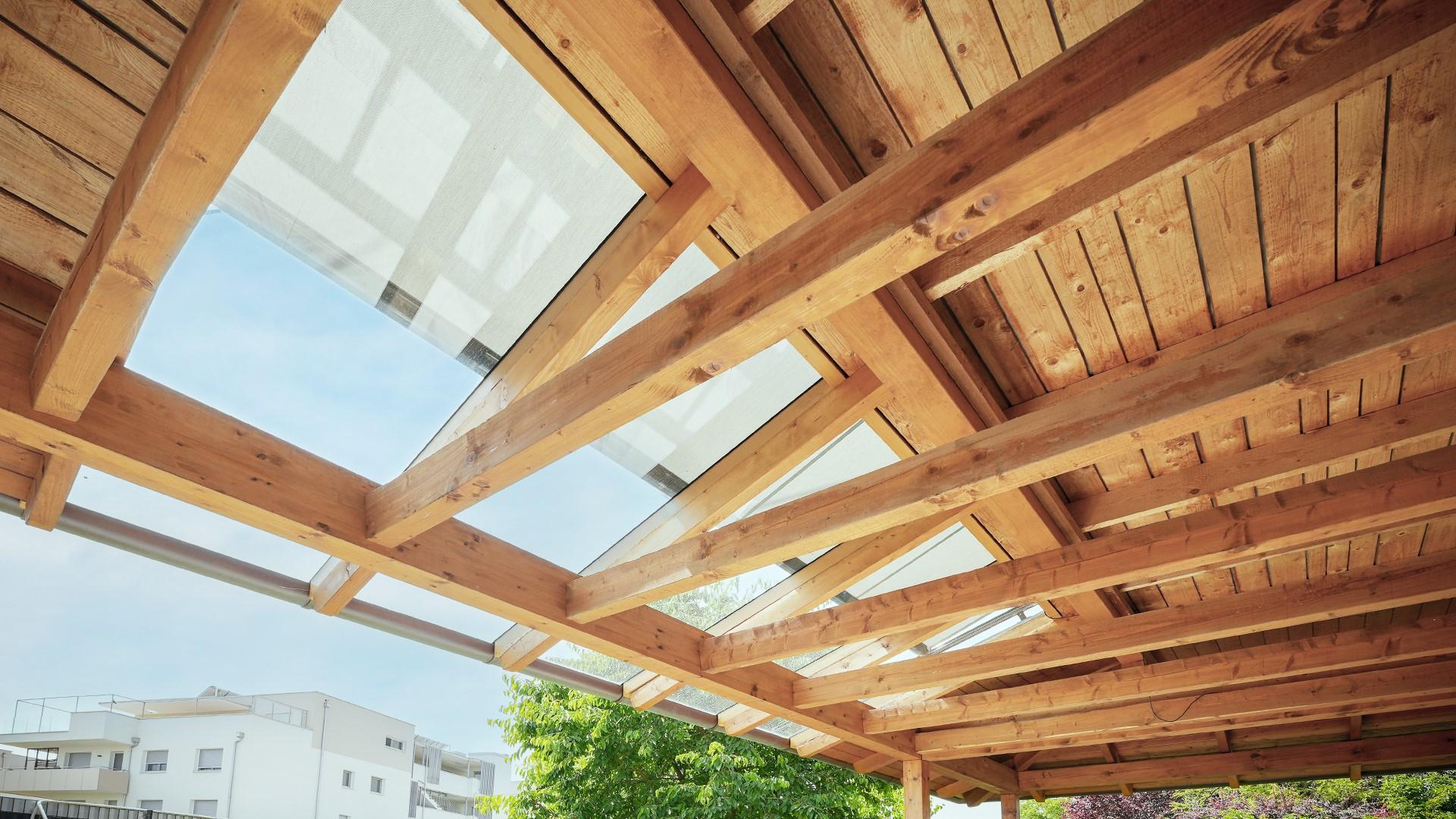 Slider Beschattung Holz